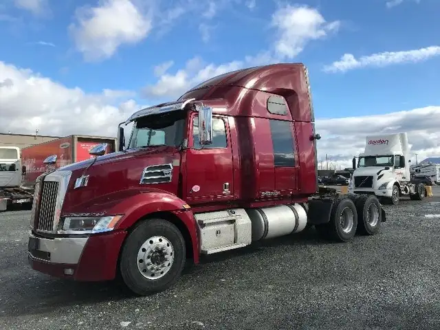 2018 Western Star 5700XE in Heavy Trucks in Delta/Surrey/Langley - Image 4