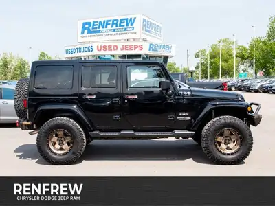 4x4, 3.6L V6, 35 Inch Tires, Steel Bumper, Heated Seats, Navigation, Fox Suspension, and so much mor...