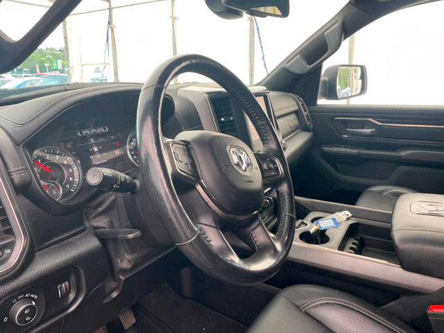2020 Ram 1500 SPORT CREW V8 4X4 *SIEGES CHAUF* CARPLAY*DIFF 3.92 in Cars & Trucks in Laurentides - Image 3