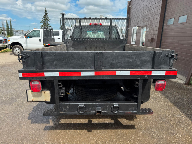 2016 GMC Sierra 3500HD Flat Bed 4X4 in Cars & Trucks in Calgary - Image 4