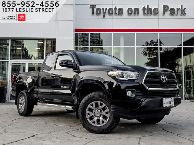 2017 Toyota Tacoma 4WD Access Cab V6 Auto SR5 in Cars & Trucks in City of Toronto