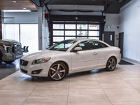 IMMACULATE | LOW LOW KMS | GARAGE KEPT | VERY RARE FIND Engine: Turbocharged Gas I5 2.5L/154 Other E... (image 1)