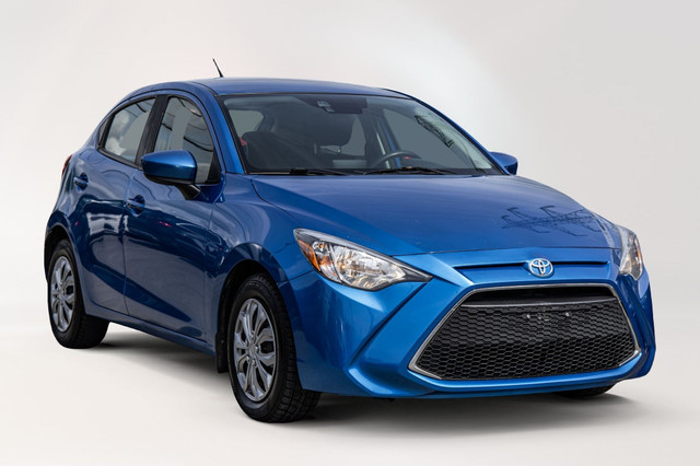 2020 Toyota Yaris Hatchback LE / Camera de Recul / Cruise / Blue in Cars & Trucks in City of Montréal - Image 4