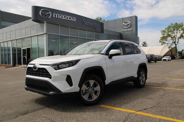 2025 Toyota RAV4 Hybrid LE AWD W/ BLIND SPOT in Cars & Trucks in Calgary - Image 2