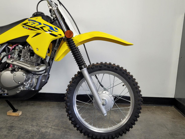 2023 Suzuki DR-Z125 in Dirt Bikes & Motocross in Lévis - Image 4