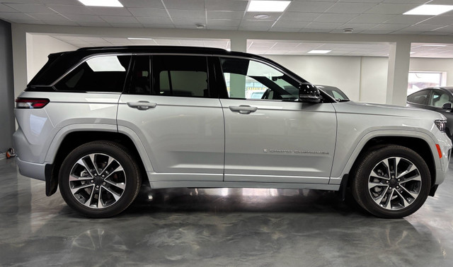 2024 Jeep Grand Cherokee Overland 4x4 in Cars & Trucks in Calgary - Image 2