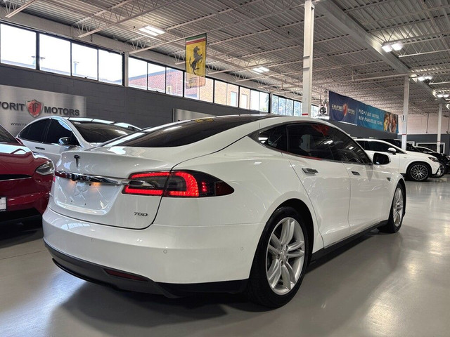 2015 Tesla Model S 70D|AWD|HIGHWAYAUTOPILOT|NAV|PANOROOF|VEGANLE in Cars & Trucks in City of Toronto - Image 4