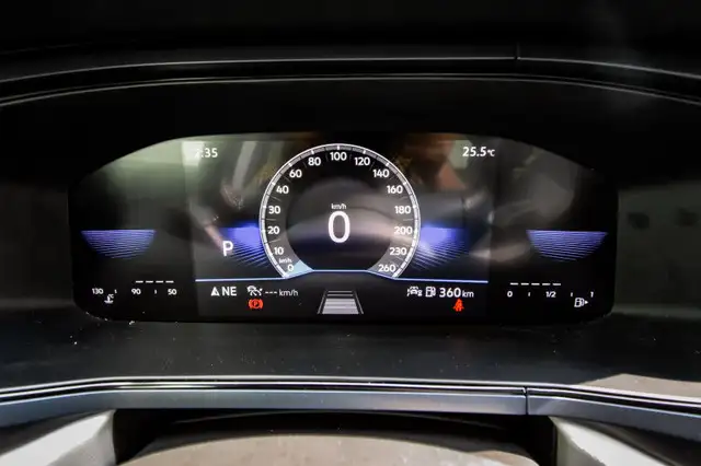 2024 Volkswagen Taos Comfortline • SUNROOF • HEATED SEATS in Cars & Trucks in Ottawa - Image 20