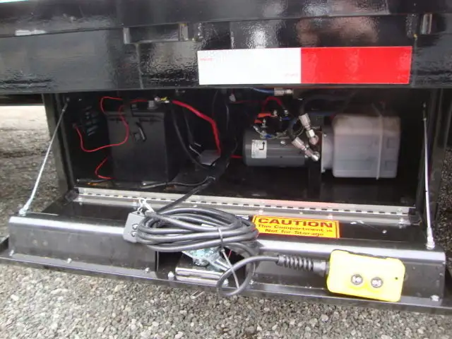Miska Hydraulic Dove Tail Equipment Floats in Cargo & Utility Trailers in Oakville / Halton Region - Image 8