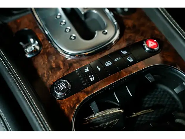 2014 Bentley Flying Spur W12 | REAR ENTERTAINMENT | 22 IN WHEELS in Cars & Trucks in Mississauga / Peel Region - Image 17