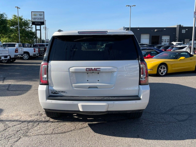2017 GMC Yukon in Cars & Trucks in Oakville / Halton Region - Image 4