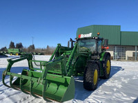 2016 John Deere 6155R