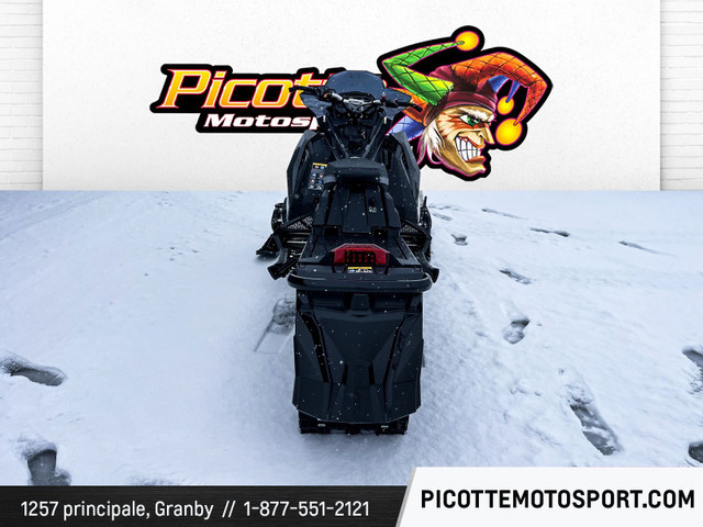 2024 Polaris INDY VR1 BOOST 137 in Snowmobiles in Granby - Image 4