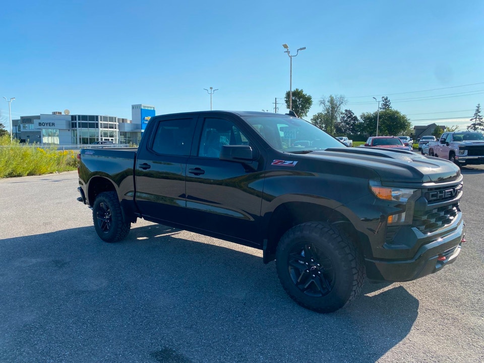 2022 Chevrolet Silverado 1500 CUSTOM TRAIL BOSS