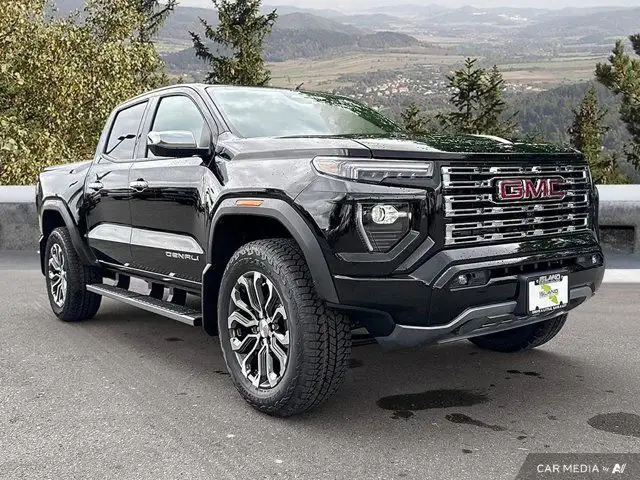 2025 GMC Canyon Denali in Cars & Trucks in Cowichan Valley / Duncan - Image 9