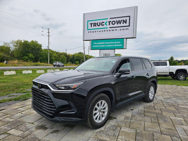 2024 Toyota Grand Highlander in Cars & Trucks in Ottawa