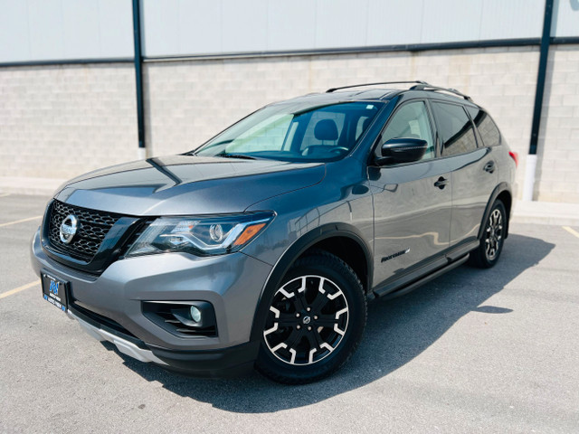 2019 Nissan Pathfinder SV 4WD **7 SEATER**CLEAN CARFAX REPORT** in Cars & Trucks in Hamilton