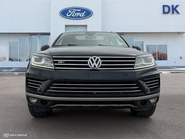 2015 Volkswagen Touareg HIGHLINE w/Leather, Moonroof, Nav! in Cars & Trucks in Edmonton - Image 2