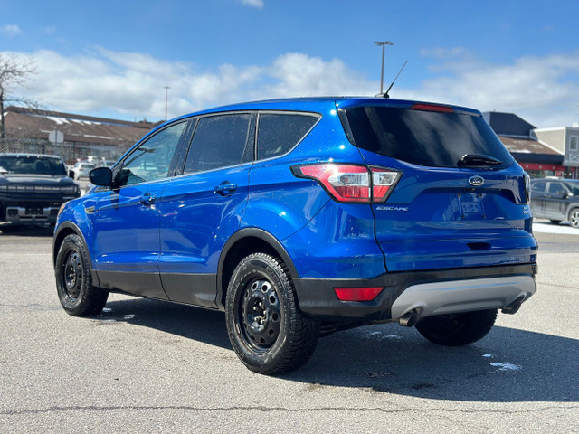 2017 Ford Escape SE HEATED SEATS|2 SETS OF TIRES|FWD in Cars & Trucks in City of Toronto - Image 4