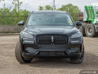 Sunroof! Let this Lincoln Corsair be your new sanctuary with its expertly crafted and mindful interi... (image 1)