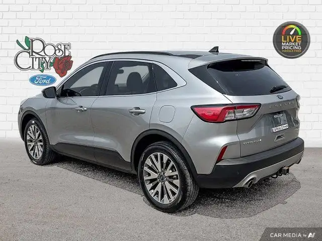 2022 Ford Escape Titanium Hybrid | Heated Seats | Remote Start in Cars & Trucks in Windsor Region - Image 5