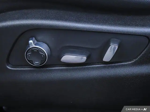 2024 Cadillac XT4 AWD | Sport | Dual Panel Sunroof in Cars & Trucks in Oshawa / Durham Region - Image 32