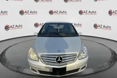 Air Conditioning;Cruise Control;Keyless Entry;Power Steering;Bucket Seats;Alloy Wheels;Sunroof / Moo...