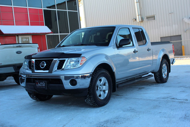 2012 Nissan Frontier - 4x4 - CREW CAB - LOW KMS in Cars & Trucks in Saskatoon - Image 3