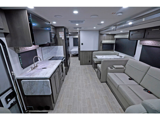 2023 Forest River Georgetown 3 Series Gt3 33B3 bunk bed 2023 NE in RVs & Motorhomes in Laval / North Shore - Image 3
