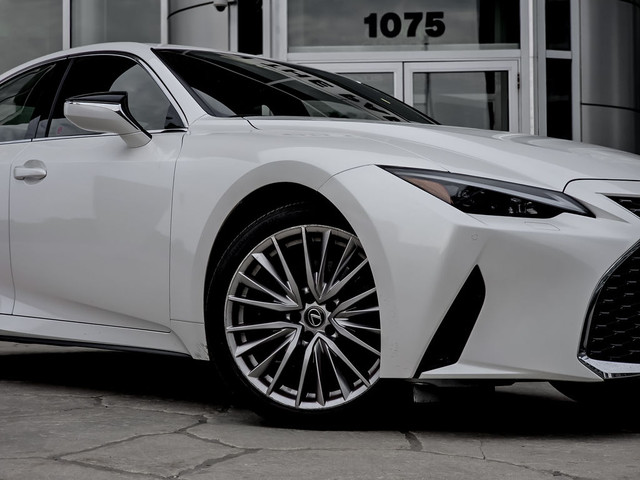 2022 Lexus IS 300 300 | Luxury Pkg | Lexus Certified | AWD in Cars & Trucks in City of Toronto - Image 3