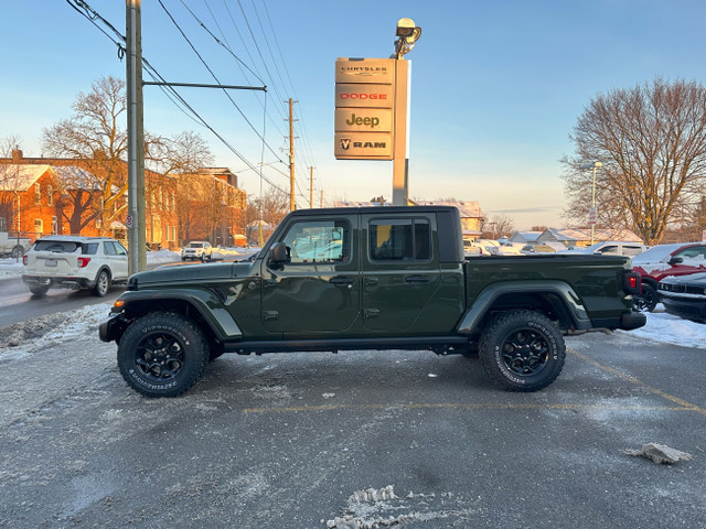 2023 Jeep Gladiator in Cars & Trucks in Kawartha Lakes - Image 4