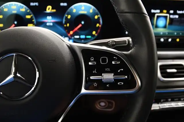2023 Mercedes-Benz GLE450 4MATIC Coupe Ensemble haut de gamme, e in Cars & Trucks in Laval / North Shore - Image 15