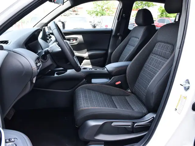 2025 Honda HR-V Sport CARPLAY | DUAL CLIMATE CONTROL | MOONROOF in Cars & Trucks in City of Toronto - Image 14