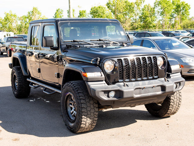2022 Jeep Gladiator Sport S, Fuel Rims, Mickey Thompson Tires in Cars & Trucks in Calgary - Image 2