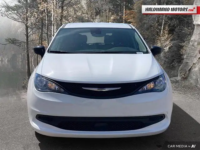 2024 Chrysler Grand Caravan SXT in Cars & Trucks in Hamilton - Image 9