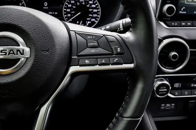2022 Nissan Sentra SV • REMOTE START • SUNROOF • HEATED SEATS dans Autos et camions dans Kingston - Image 19
