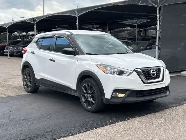 2019 Nissan Kicks S FWD - AIR CONDITIONING / BACK UP CAMERA in Cars & Trucks in Calgary - Image 4