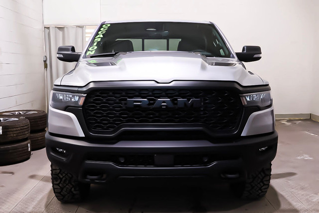 2025 Ram 1500 REBEL + 4X4 + CREW CAB RAPPORT DE PONT DE 3.92 + A in Cars & Trucks in Laval / North Shore - Image 2