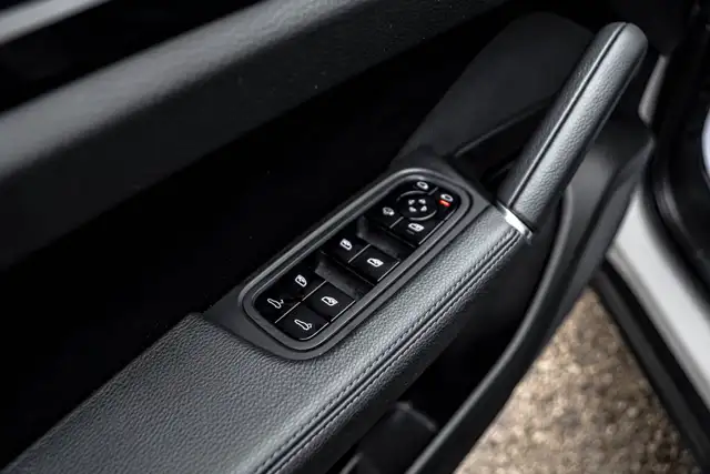 2021 Porsche Cayenne AWD COUPE PANO SPORT PKG NAVI 360 CAM dans Autos et camions dans Ville de Toronto - Image 14