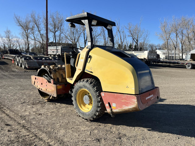 2008 Dynapac 54 Inch Vibratory Padfoot Compactor CA134D in Heavy Equipment in Grande Prairie - Image 4