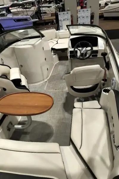 Boat show special on now! COMFORT AND PERFORMANCE 2024 Stingray 211 DC Oyster This boat is equipped...