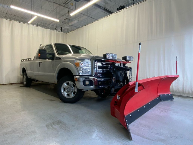 2011 Ford Super Duty F-250 XLT 4X4 in Cars & Trucks in Strathcona County - Image 2