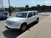 2016 Jeep Patriot 4X4 - In Bright White - Touch screen - Remote start - Sunroof - Leather seats - He... (image 8)