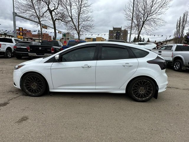 2014 FORD FOCUS ST HATCHBACK 2.0L accident free fully loaded in Cars & Trucks in Edmonton - Image 4