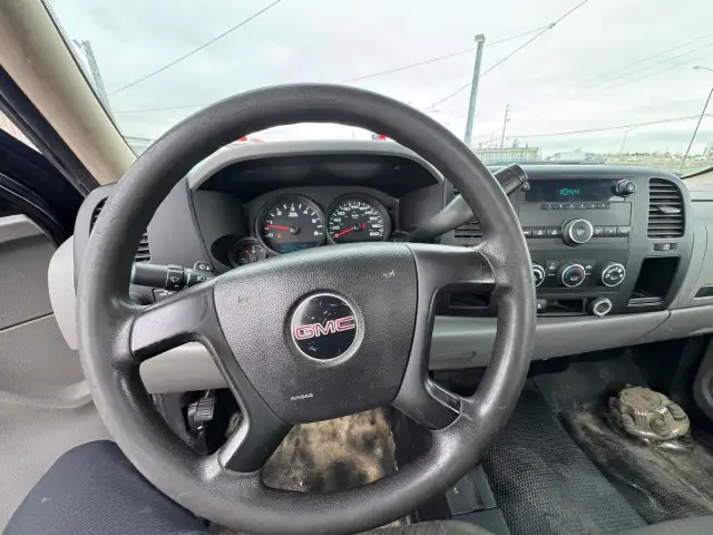 2011 GMC Sierra 1500 REGULAR CAB, 4X4, WORK TRUCK, AS IS SPECIAL in Cars & Trucks in London - Image 14