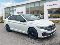 This Volkswagen Jetta GLI delivers a Intercooled Turbo Premium Unleaded I-4 2.0 L/121 engine powerin... (image 6)