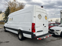 See Dealer Website for Details. 2019 Mercedes-Benz Sprinter fourgonnette utilitaire 4500 TOIT HAUT (image 1)
