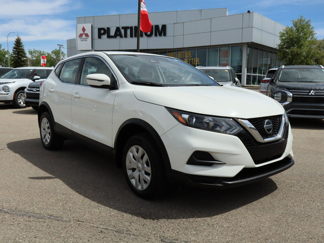 2020 Nissan Qashqai S Manual Transmission | One Owner in Cars & Trucks in Calgary