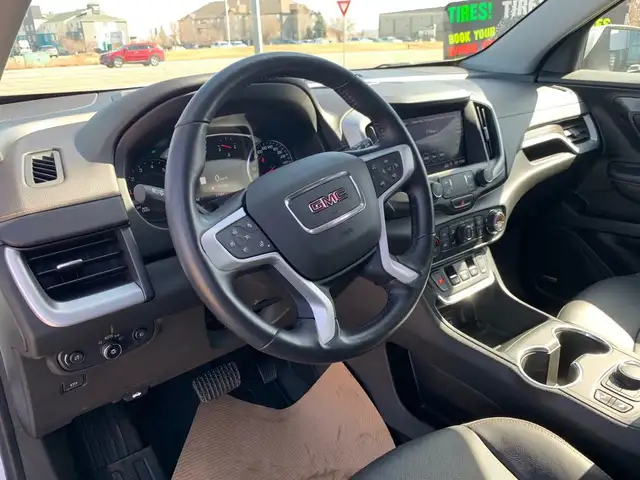 2021 GMC Terrain SLT in Cars & Trucks in Medicine Hat - Image 12