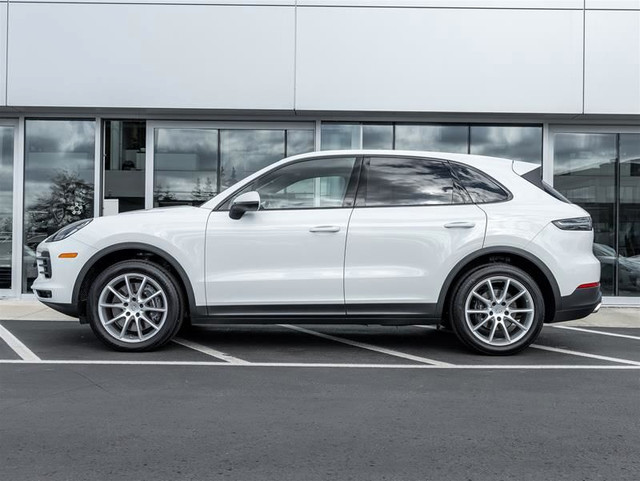 2022 Porsche Cayenne in Cars & Trucks in Markham / York Region - Image 3